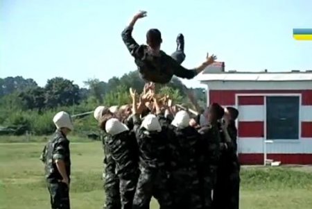 Харьковские курсанты впервые поднялись в небо (ТВ, Видео)