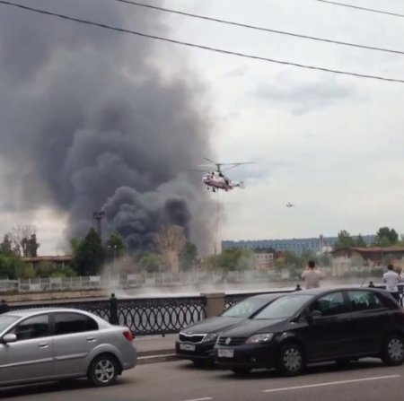 Загорелся московский завод ЗИЛ