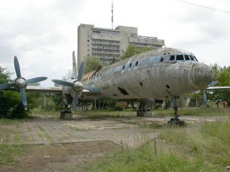 Все больше зарубежных стран отказываются покупать бьющиеся российские самолеты