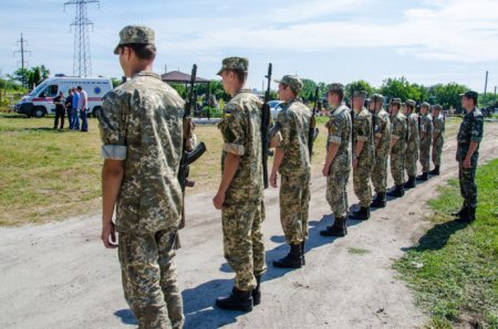 В Днепропетровске сегодня простились с 16 бойцами - Героями Украины. ФОТО