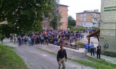 В Ровенской области развязалась настоящая война из-за янтаря. ВИДЕО