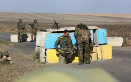 Под круглосуточным огнем Донецкое направление - в штабе АТО рассказали о ситуации на Востоке