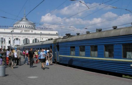 В солнечную Одессу направили дополнительные поезда