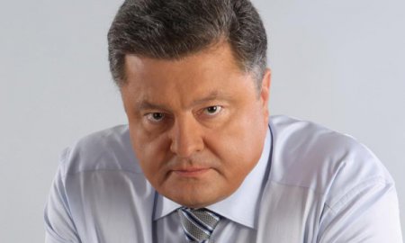 Порошенко уволил чиновника, нахамившего сотрудникам 