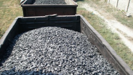 Правительство Украины отправит на Донбасс поезда, чтобы вывезти уголь