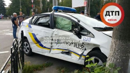 Четверо столичных полициейских попали в ДТП. ФОТО