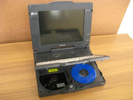 Украинец собрал коллекцию раритетных компьютеров и ноутбуков. ФОТО