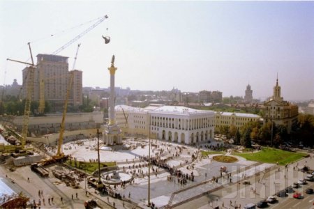 Майдан Незалежности сквозь года (1991-2015). ФОТО