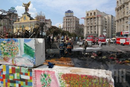 Майдан Незалежности сквозь года (1991-2015). ФОТО