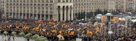 Майдан Незалежности сквозь года (1991-2015). ФОТО