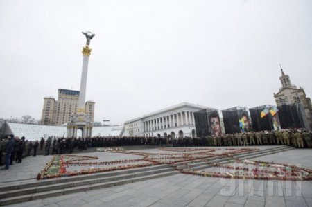 Майдан Незалежности сквозь года (1991-2015). ФОТО