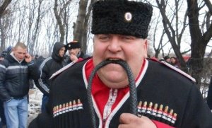 У Криму готуються запровадити "козачий уклад життя", це коли колгоспники замість роботи просто ходять в п'яному угарі