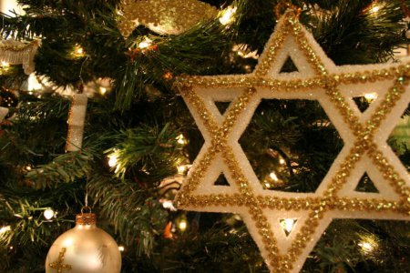 В Умани 30 тыс. хасидов отмечают еврейский Новый год (ТВ, видео)