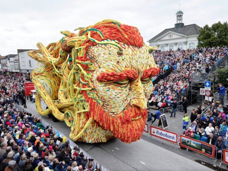 В Нидерландах на цветочном фестивале отметили день рождения Ван Гога. ФОТО