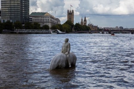 Дважды в день жители Лондона видят в водах Темзы ужасную картину. ФОТО