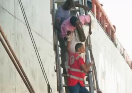 У Середземному морі знову перекинувся човен з африканськими мігрантами