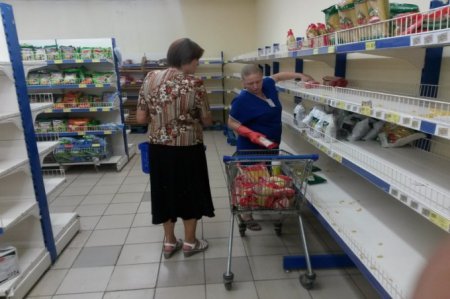 В оккупированном Крыму начался продовольственный ажиотаж (ТВ, видео)