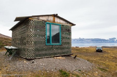 Бутылочный домик в Норвегии. ФОТО