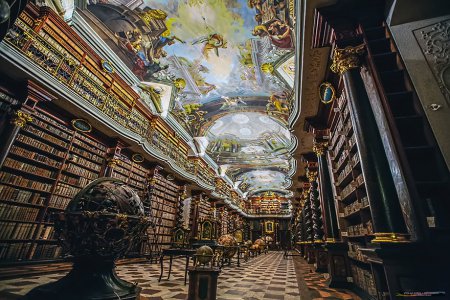 Самая красивая библиотека в мире находится в Праге. ФОТО