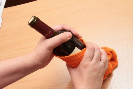 5 способов открыть вино без штопора