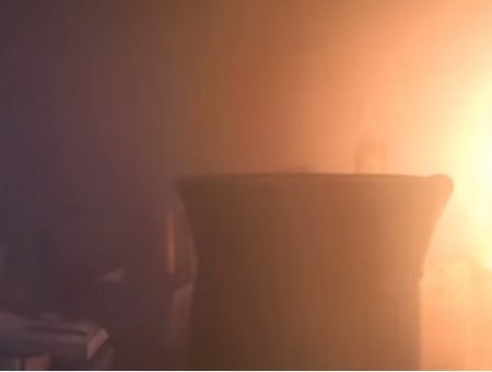 Японець спалив квартиру демонструючи вічний сірник. ВІДЕО