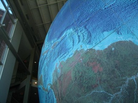 Эрта - самый большой в мире вращающийся глобус. ФОТО