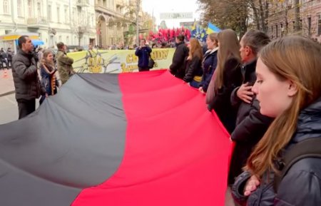 Марш Героїв у Києві пройшов із неприємним сюрпризом. ВІДЕО