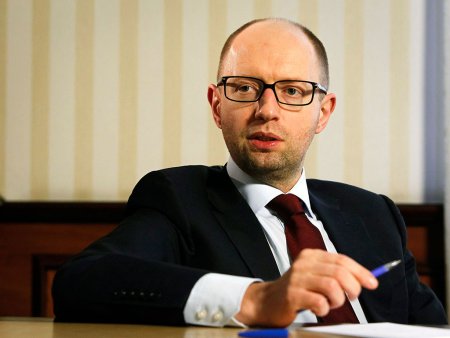 Яценюк закликав не продаватись на виборах за «шмат сала»