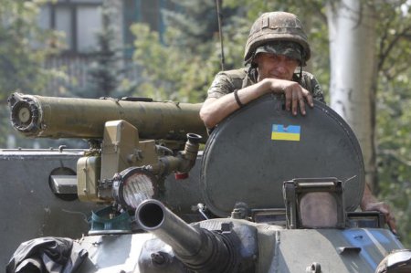 Українські військові готуються до другого етапу відведення озброєння