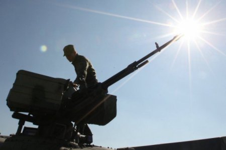 З-під Донецька забираються українські танки