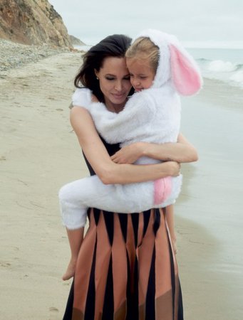 Семья Джоли-Питт снялась в трогательной фотоссессии. ФОТО