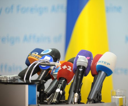 Украинские СМИ обяжут освещать события на Донбассе по специальному словарю