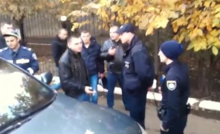 Розбірки одеських даішників та нової поліції: Люди бл...з нас сміються, рядовий міліції строїть підполковника. ВІДЕО