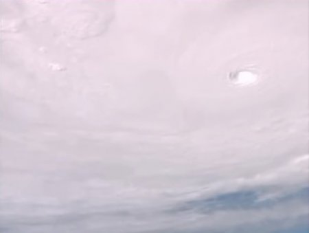 Найсильніший ураган на Землі зняли камери МКС. ВІДЕО