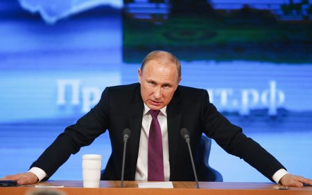 Росія більше не наддержава, бо слабка економіка - Білий Дім
