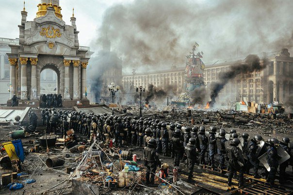 Хроніка подій революції у фотографіях Олексія Фурмана