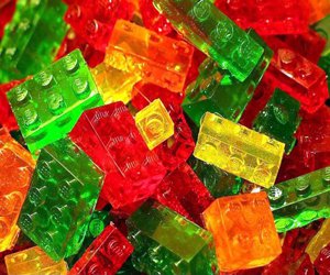 Як зробити мармеладні цукерки у формі ЛЕГО