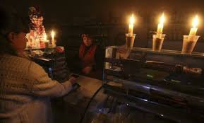  Сотни тысяч крымчан зажгли свечи в честь годовщины Майдана