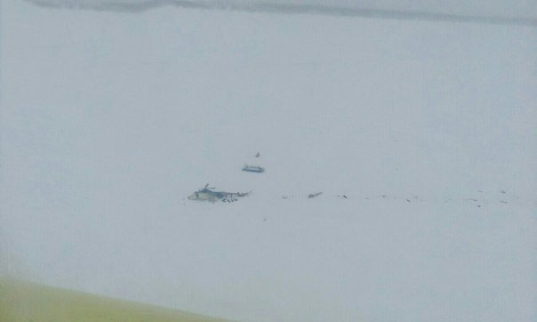 Фото с места крушения вертолета Ми-8 в России