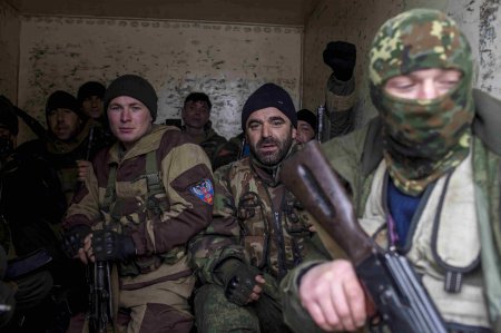 Найманці зухвало обстріляли українських бійців у Пісках