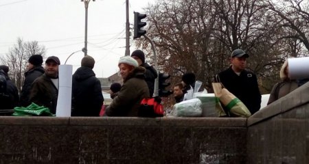 Под стенами Верховной Рады зреет митинг. Организаторы - партия "УКРОП"