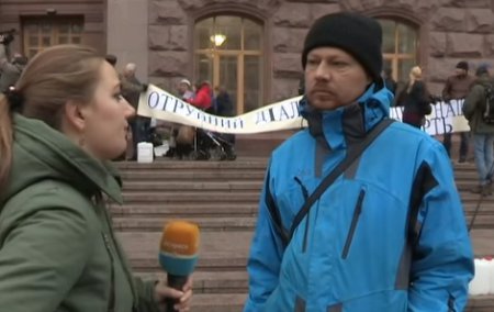 Під стінами КМДА проходила акція протесту "Отруйний діаліз". Відео