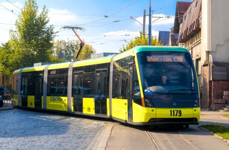 Новый трамвай "Электрон" выйдет на линию скоростного трамвая. Кличко