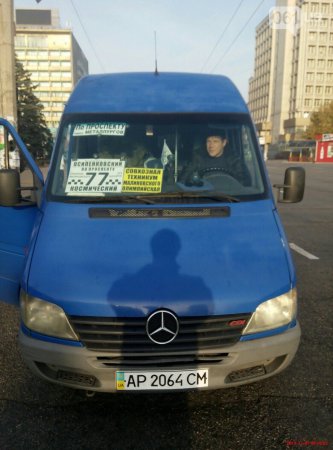 В Запорожье водитель маршрутки показал "фигу" участнику боевых действий. Ваше мнение? Опрос
