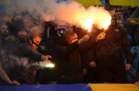 Заворушення на матчі Україна - Словенія. ВІДЕО + ФОТО