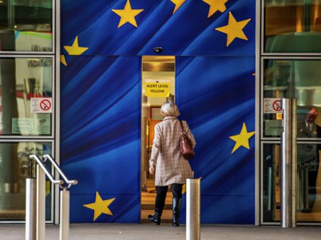 "Безвізовий режим" знову переноситься. Підводні камені на шляху до ЄС