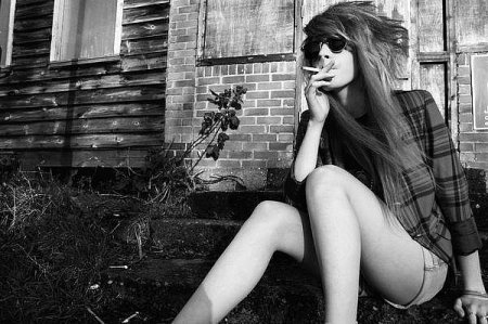 Жінка що палить, яка вона? (ВІДЕО)