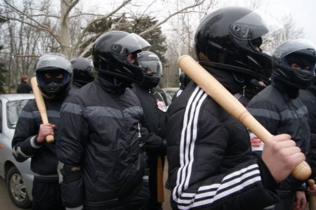 Титушки против Евромайдана: как МВД вооружала бандитов (ТВ, видео)
