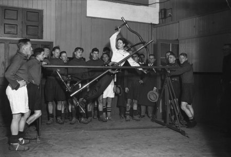 Как выглядел фитнес в начале ХХ века. ФОТО