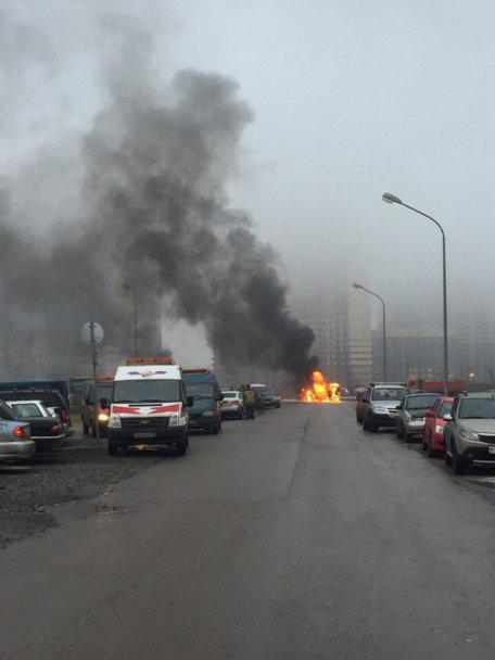 У Санкт-Петербурзі невідомі автоматники розстріляли поліцейський УАЗ